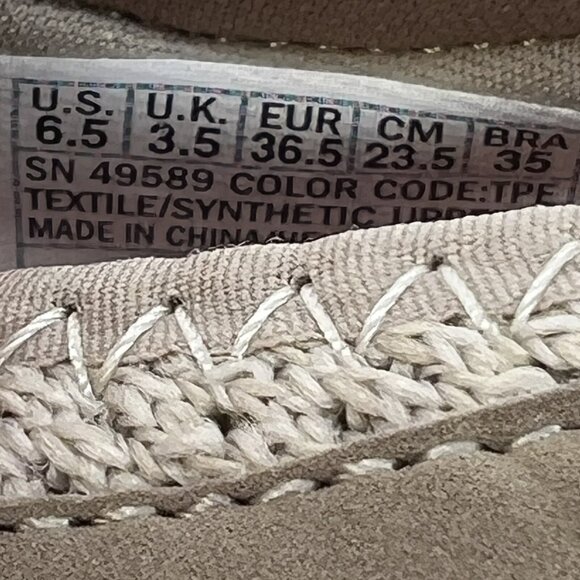 Skechers Mesh and Suede Taupe All Weather Shoes Womens Size 6.5 49589 Slip-On - Picture 9 of 9